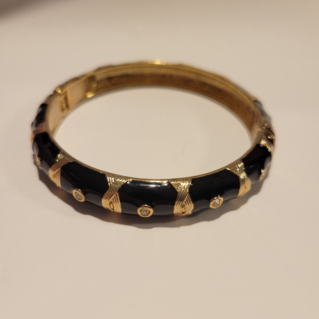 Vintage Black Enamel Hinged Bangle BraceletWith Rhineston And Gold Accsent 30$